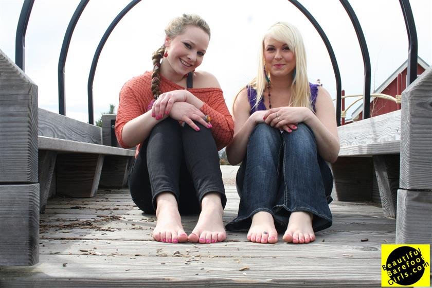 Barefoot girls videos among jerk off