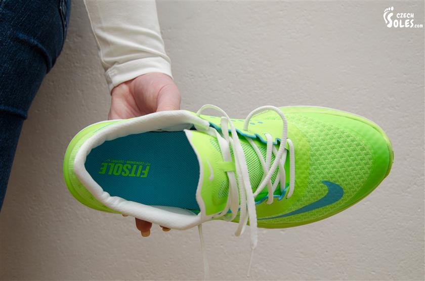 Cover 6 POV socks and sneakers smelling 96 Photos