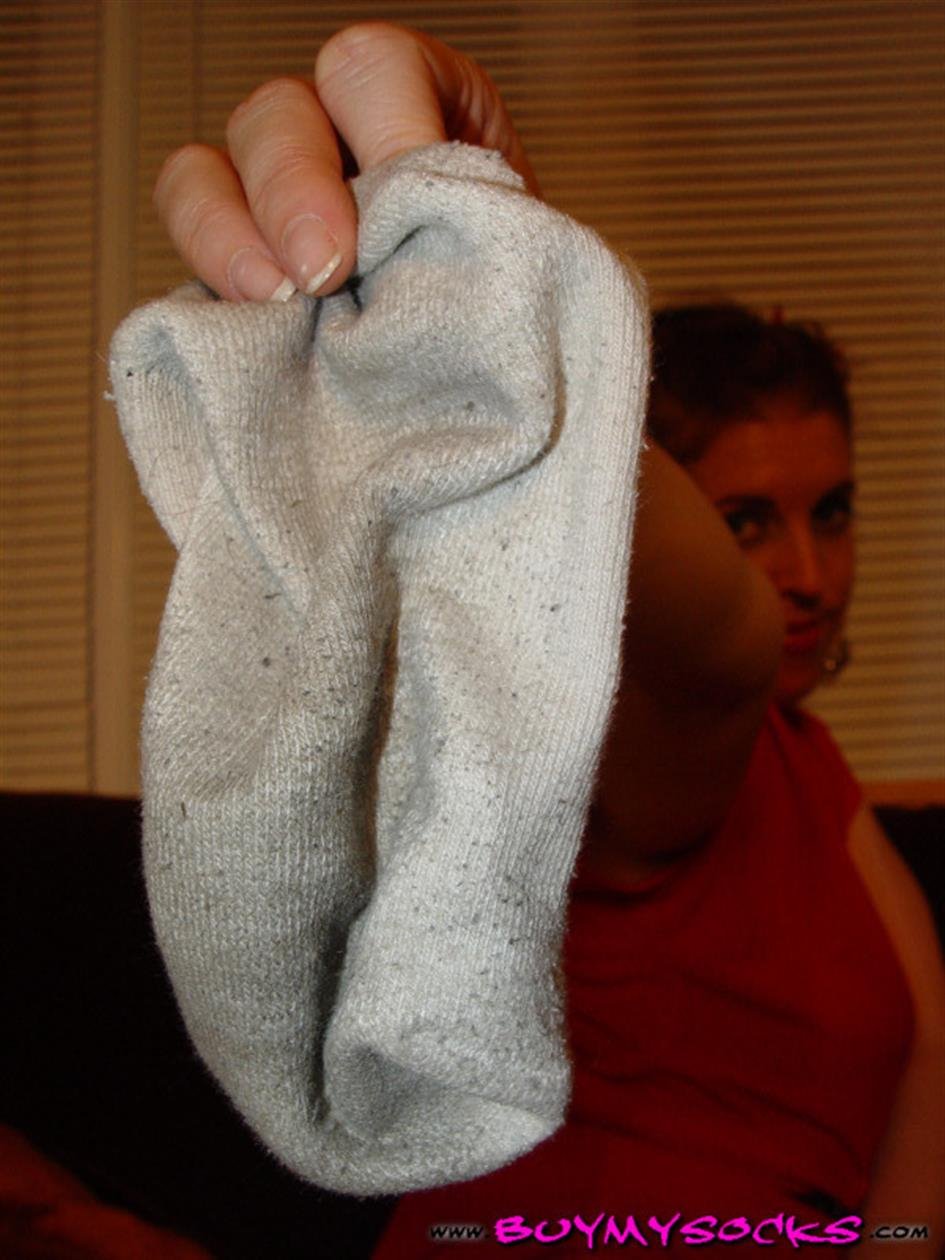 Cover 4 Foot Smelling Party 6! 22 Photos