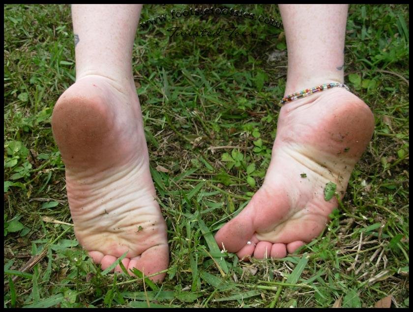 Cover 2 Twisted Toes 24 Photos