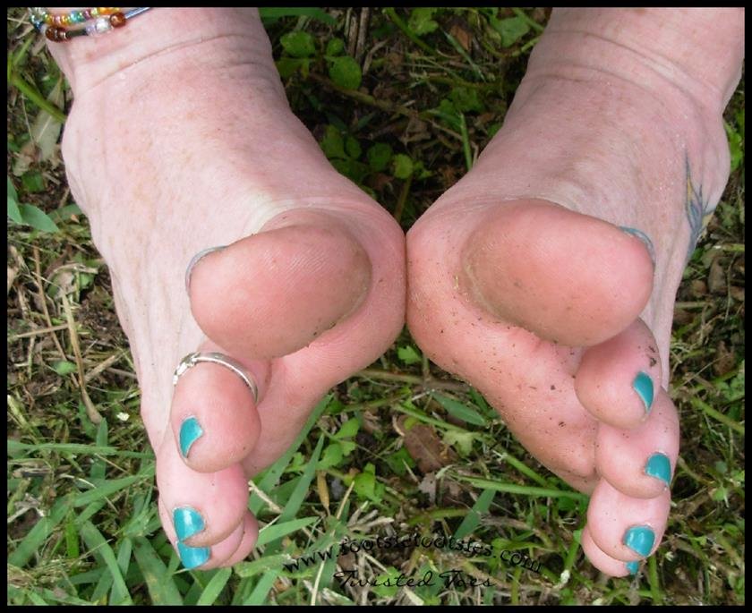 Cover 3 Twisted Toes 24 Photos
