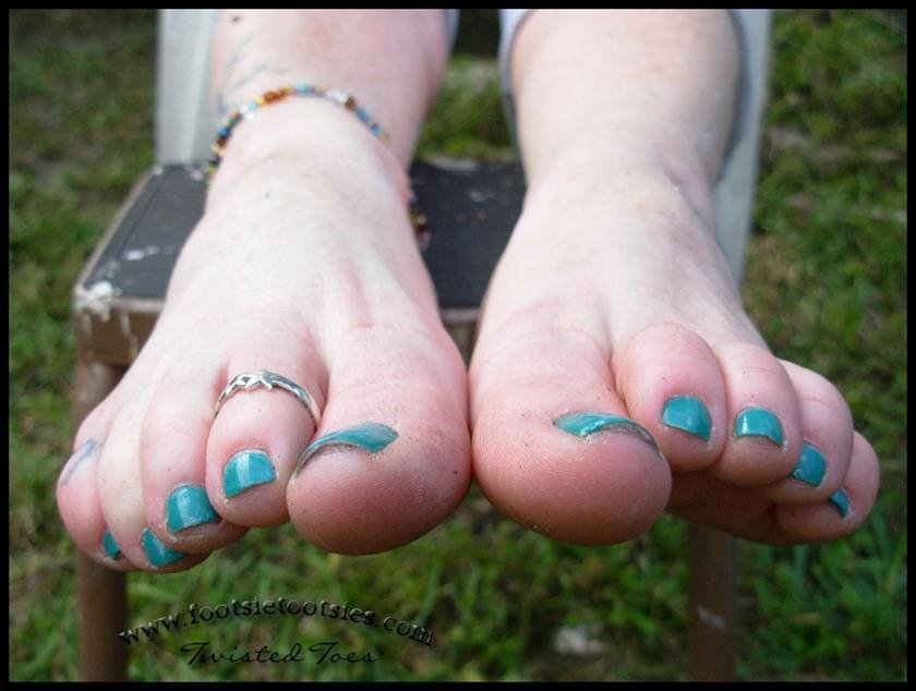 Cover 4 Twisted Toes 24 Photos