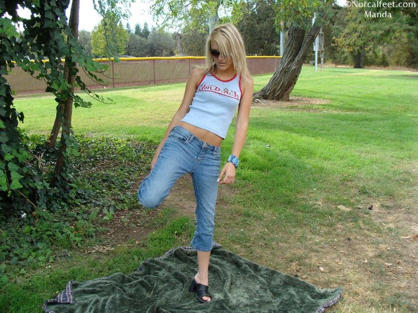 Cover 4 Manda 40 Photos