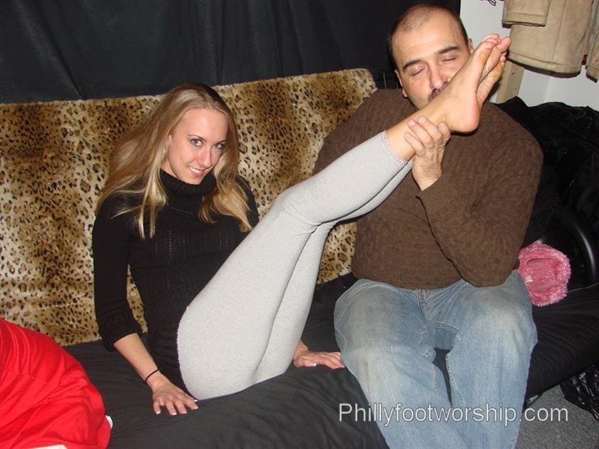 Cover 5 Foot Party Foot Worship Session 24 Photos