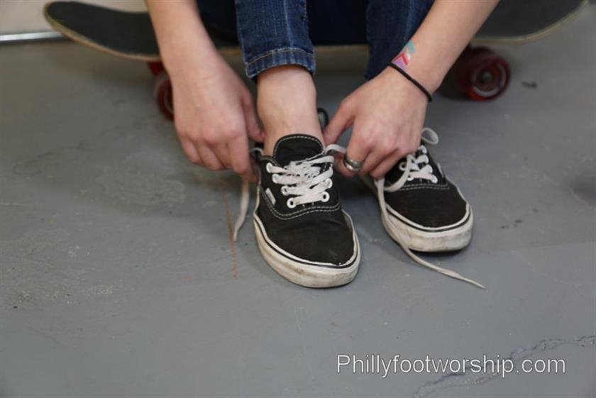 Cover 6 Bare foot Skate Boarding 40 Photos
