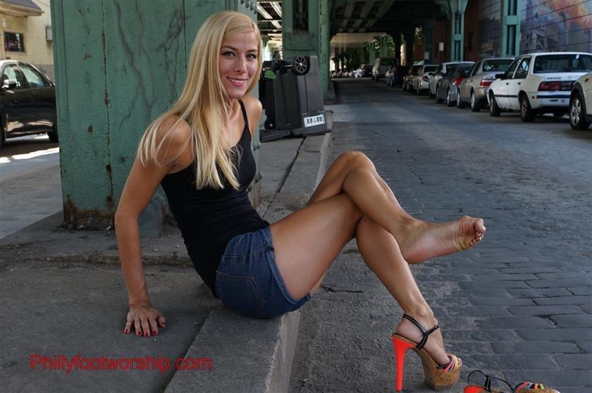 Heidi Size 9 5 Street Feet Philly Foot Worship 43 Photos