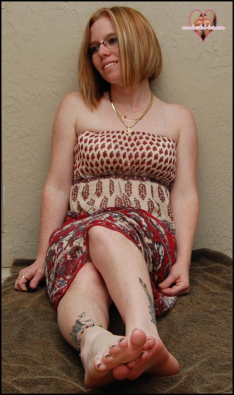 Cover 4 Twisted Toes 18 Photos
