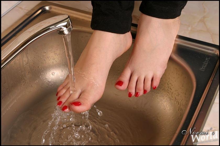 Cover 6 Sandra showing feet in the kitchen 66 Photos