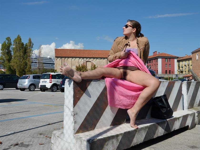 Cover 3 CHAT NOIR - flashing at the harbor 16 Photos