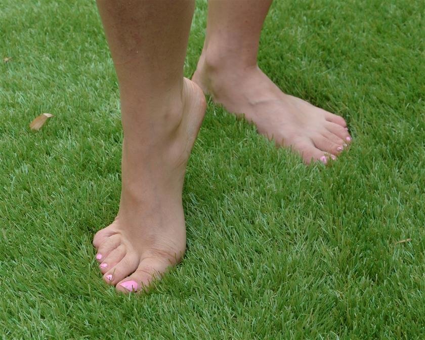 Cover 6 OXANA: barefoot flashing at the hotel 30 Photos