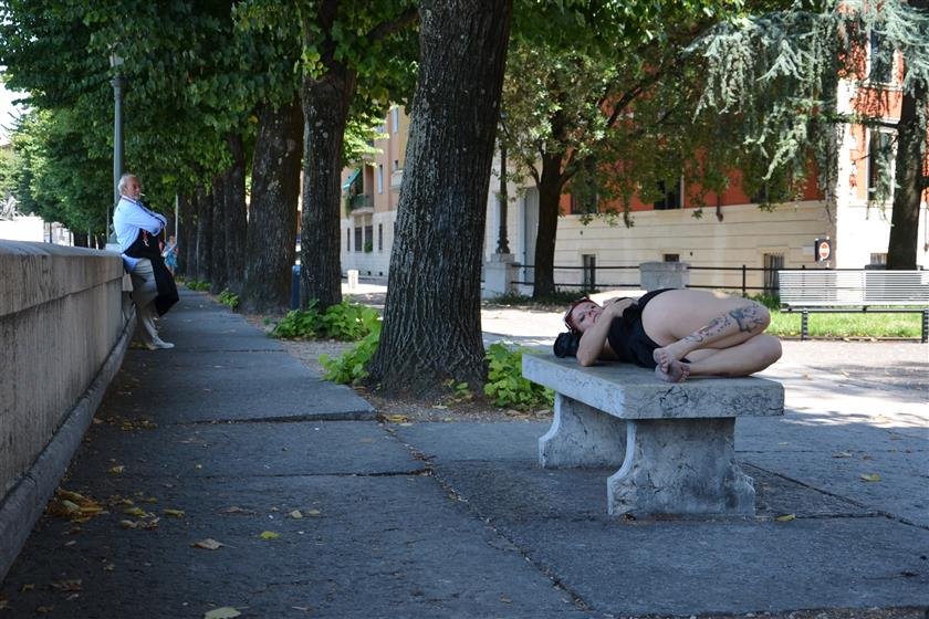 Cover 5 Barefoot Urban Nudity: LIARED 04 32 Photos