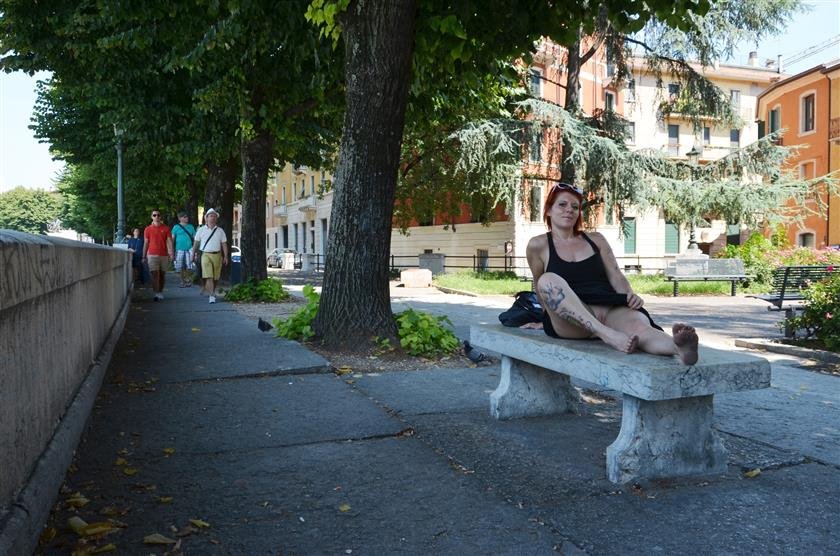 Cover 6 Barefoot Urban Nudity: LIARED 05 26 Photos