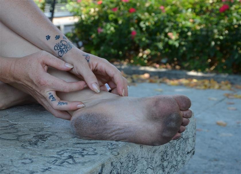 Cover 5 Barefoot Urban Nudity: LIARED 05 26 Photos