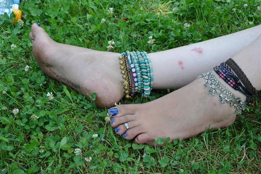 Cover 2 BAREFOOT CECILIA & VEGA BAUSCH 04 28 Photos