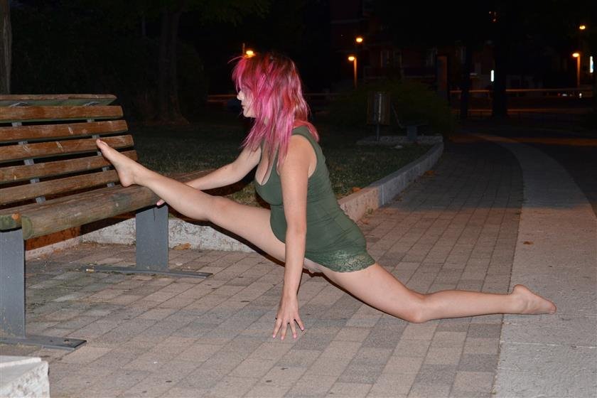 Cover 5 OXANA: stretching & flashing 28 Photos