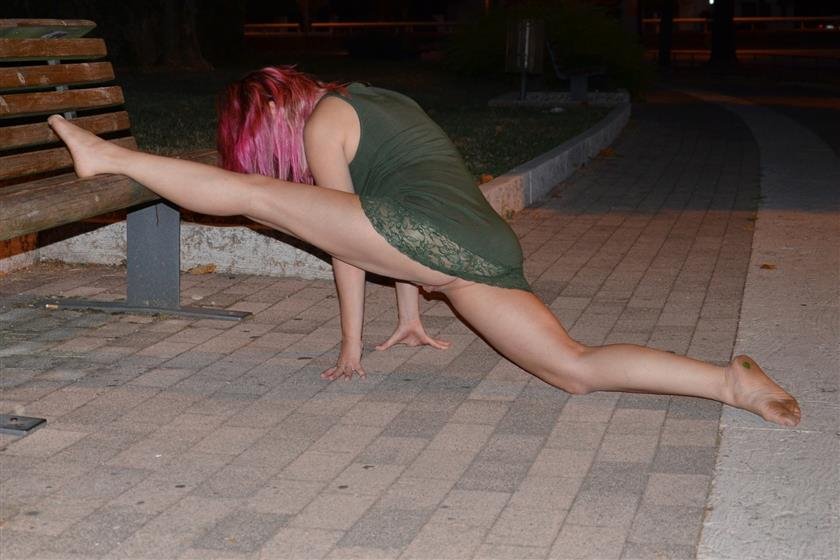 Cover 6 OXANA: stretching & flashing 28 Photos