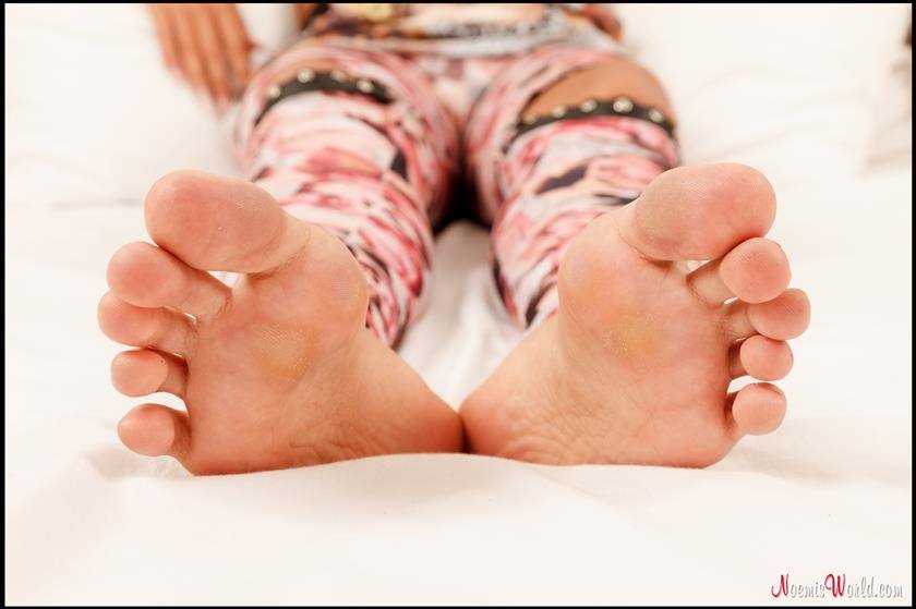Cover 2 Hot blonde with rough soles 75 Photos