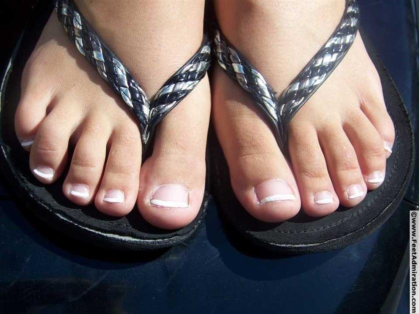 Coed Feet - Nikki