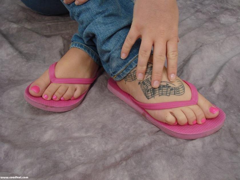 Coed Feet - Michelle