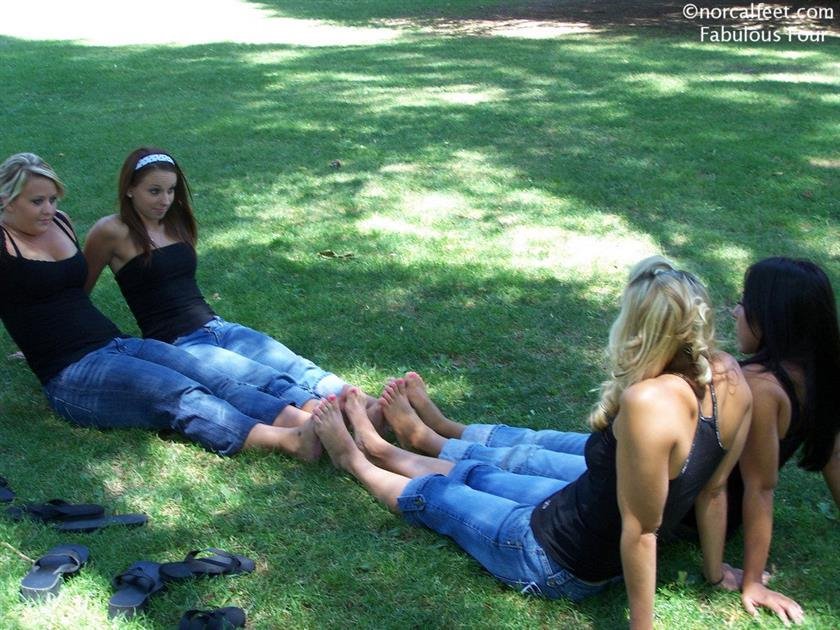 Cover 2 The Fabulous Four College Models 138 Photos