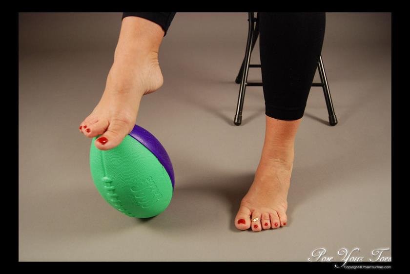 Pose Your Toes - Kim T Football