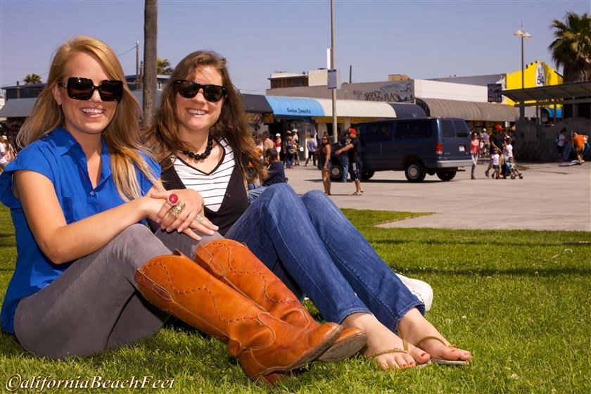 Set 20120411 - California Beach Feet - 31 HQ Photos