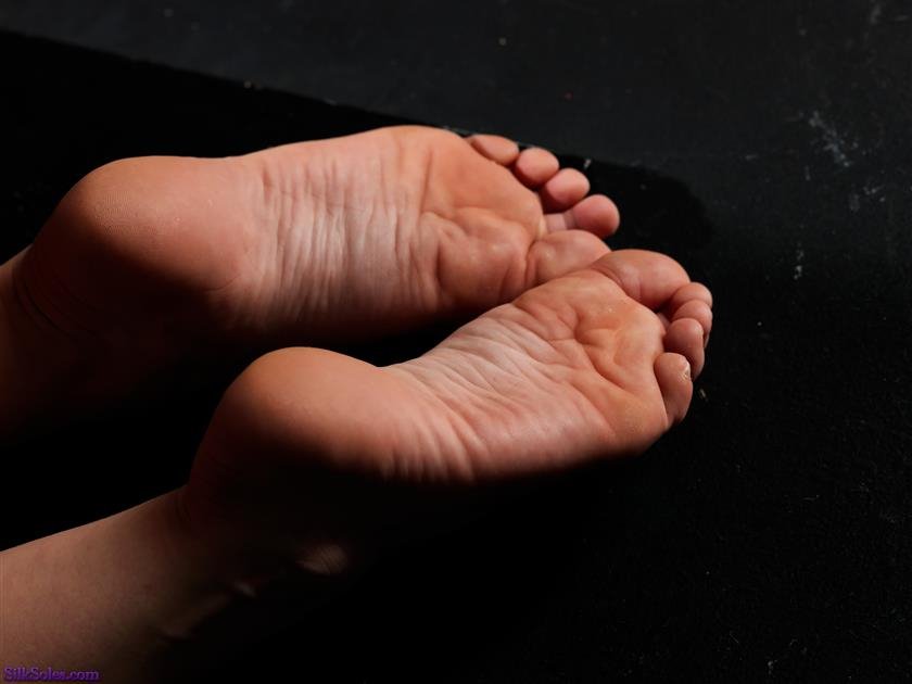 Silk Soles - Poledancer barefoot - HQ