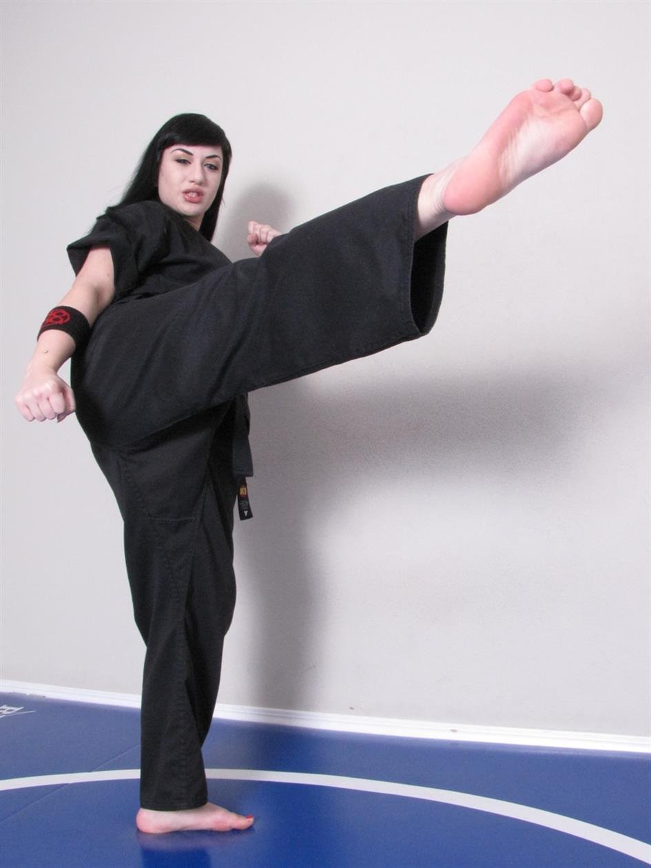 Cover 4 Big Deadly Russian Feet 30 Photos
