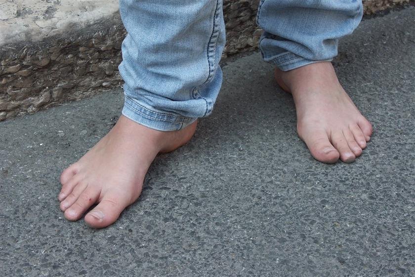 Barefoot Urban Girls: SWAMI 07