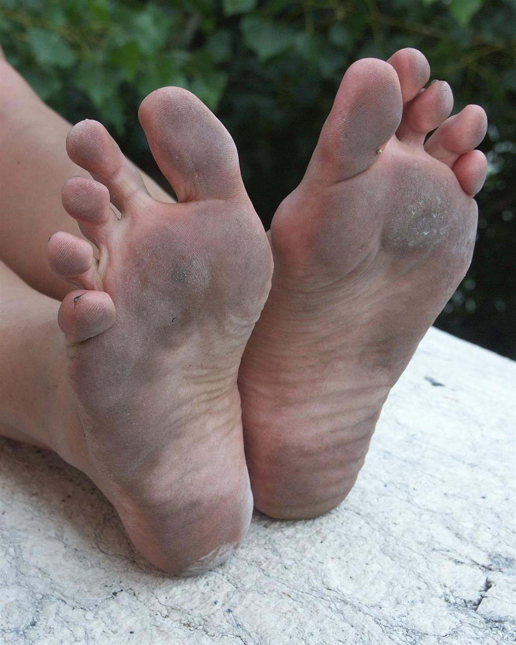 Barefoot Urban Girls - Guest set: EYNADL of BAREFOOT NUDITY 1