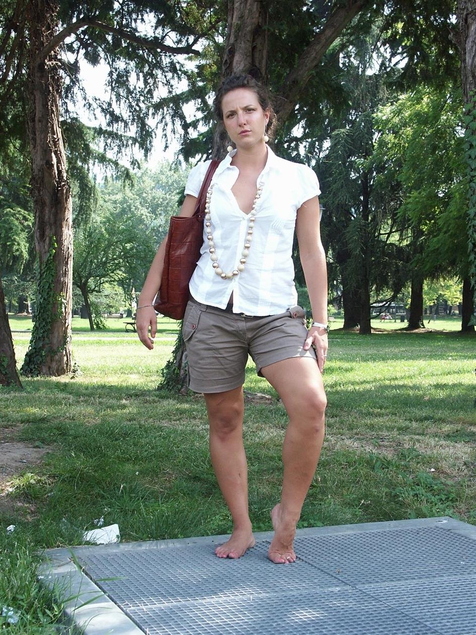 Barefoot Urban Girls - Barefoot Urban Stars: GIORGIA 17