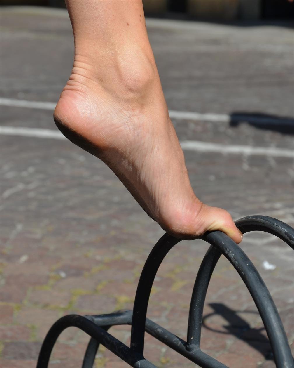 Cover 4 SWAINS' barefoot day in Bologna set 2 23 Photos