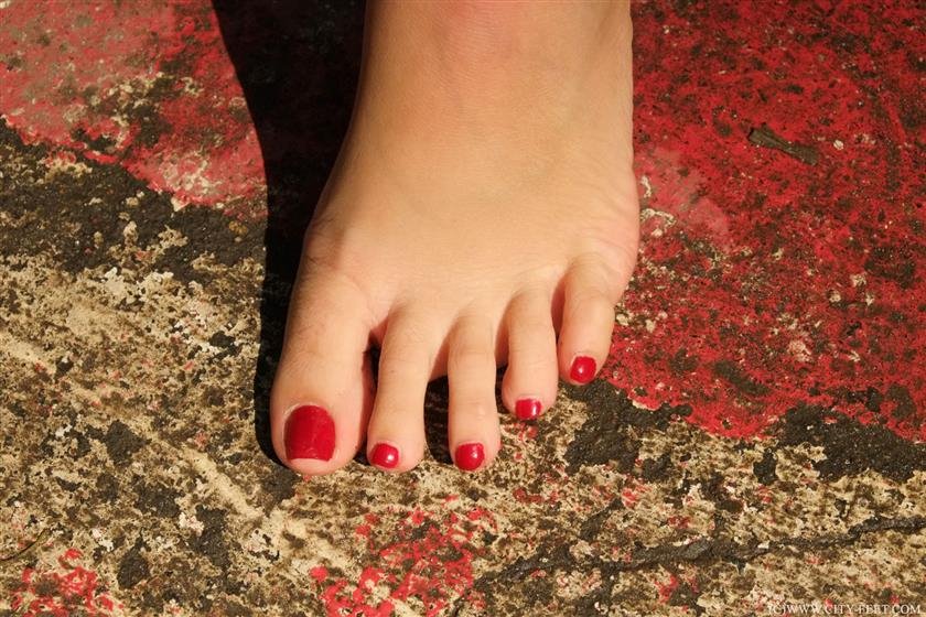 Cover 5 Barefoot and free. Part 1. 81 Photos