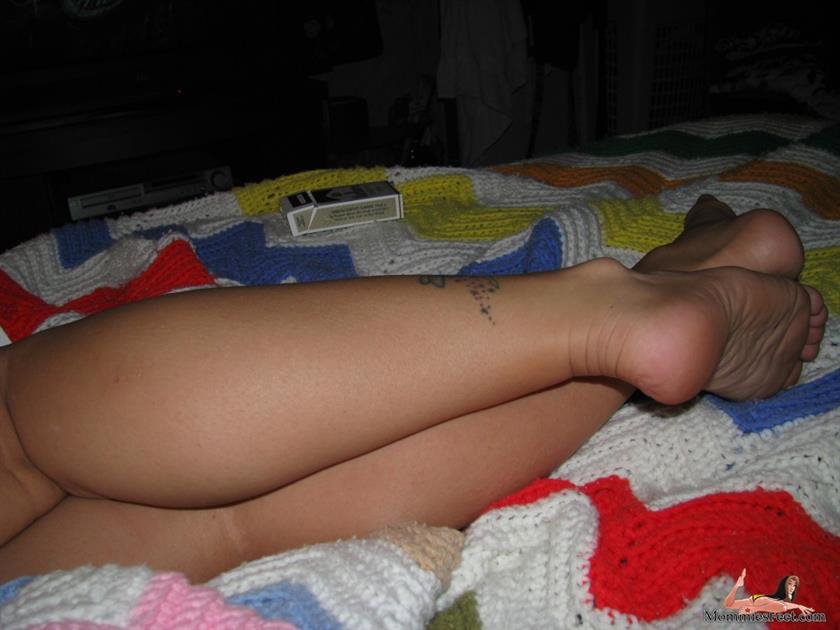 Mommies Feet - Bare Feet
