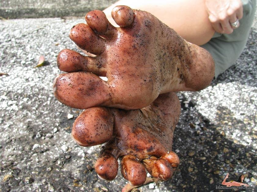 Mommies Feet - Dirty Feet