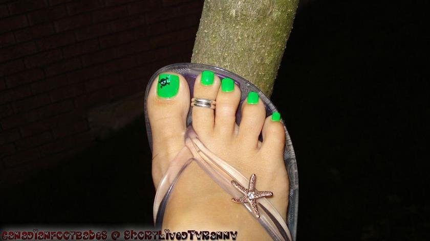 Cover 2 Guest model - Canadianfootbabes 35 Photos